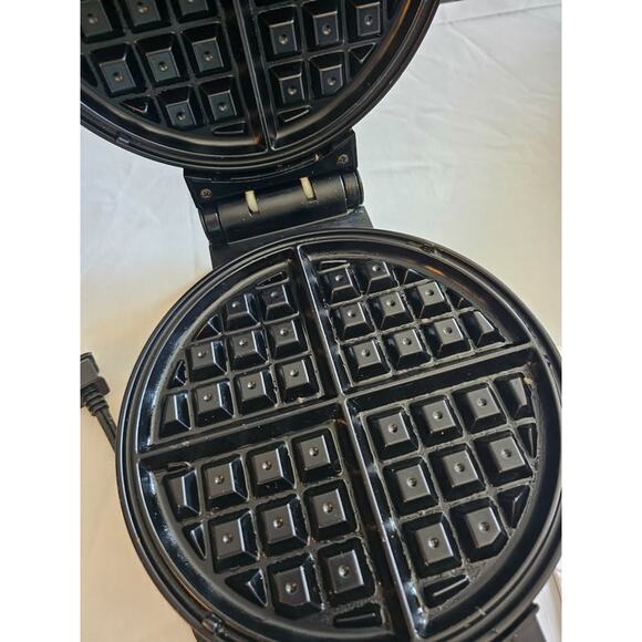 Fiesta Waffle Maker - Picture 3 of 3